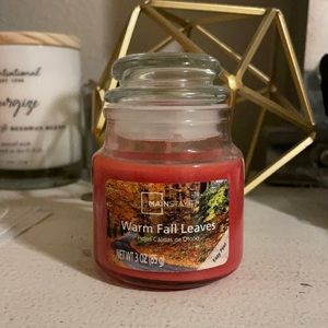 Selling this candle, never used smells super good